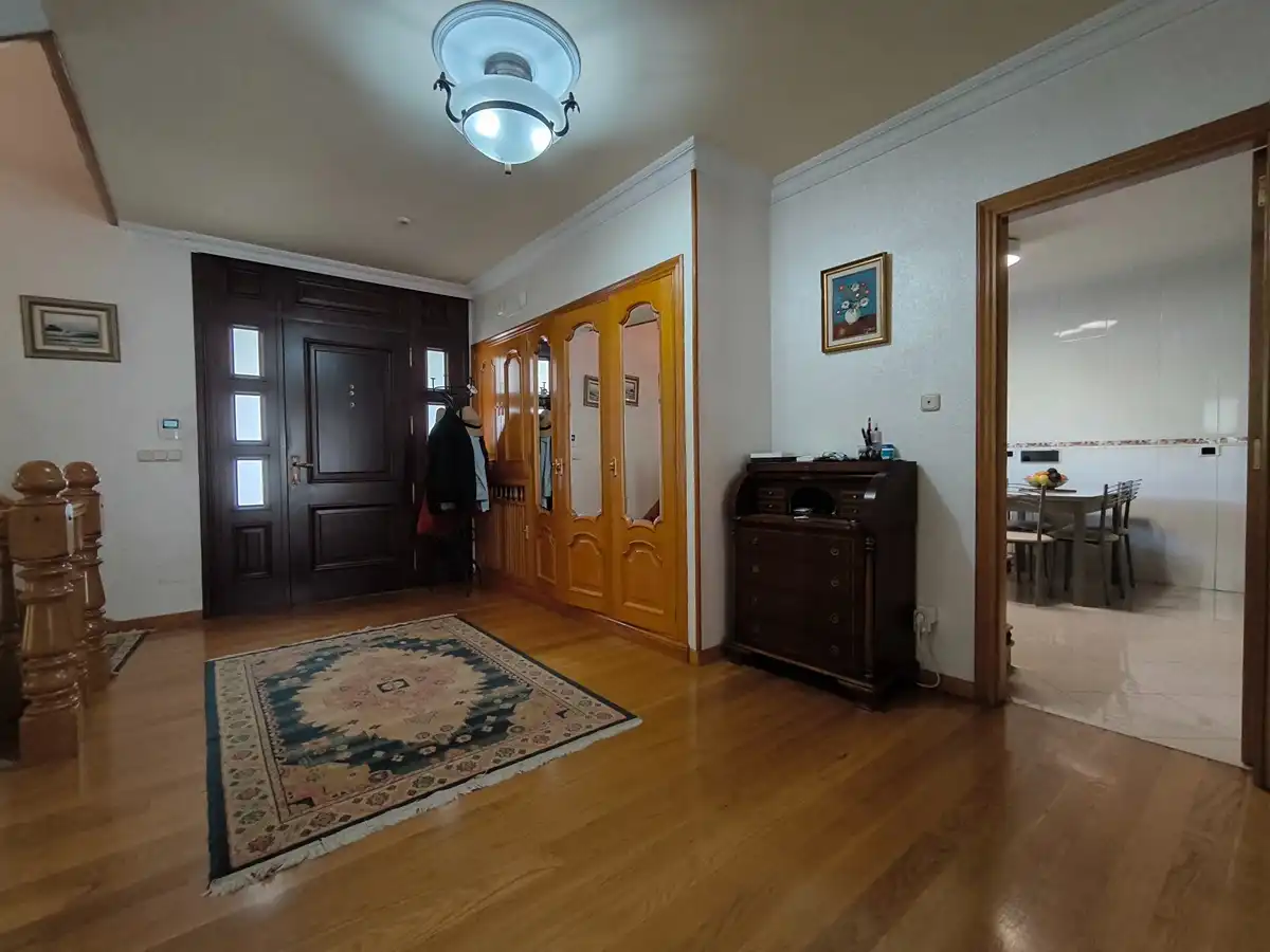 Casa o chalet en venta en Vilagarcía de Arousa con Calefacción, Jardín privado y Parquet