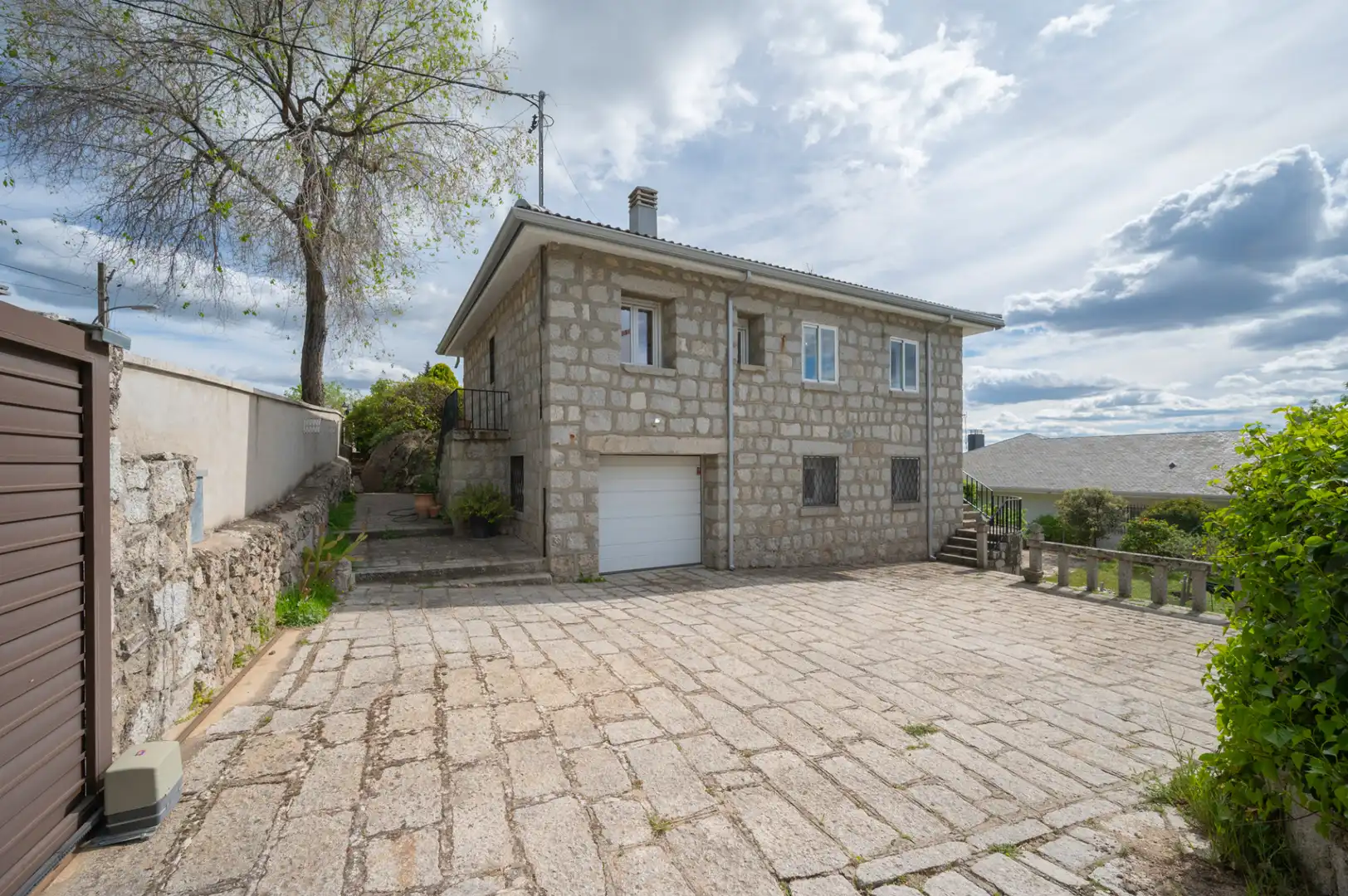 Vista exterior de Casa o chalet en venta en Colmenar Viejo con Aire acondicionado, Calefacción y Jardín privado