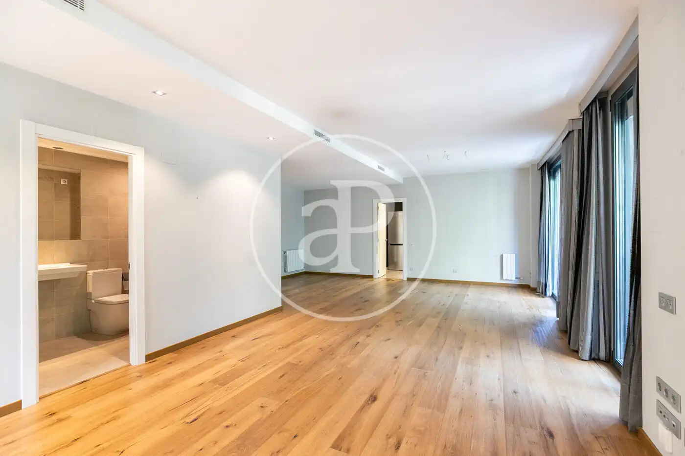 Living room of Flat for sale in Barcelona  with Air Conditioner, Heating and Storage room