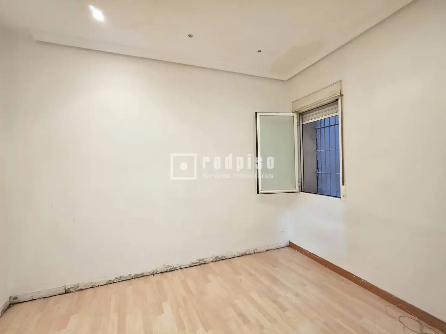Bedroom of Flat for sale in Madrid