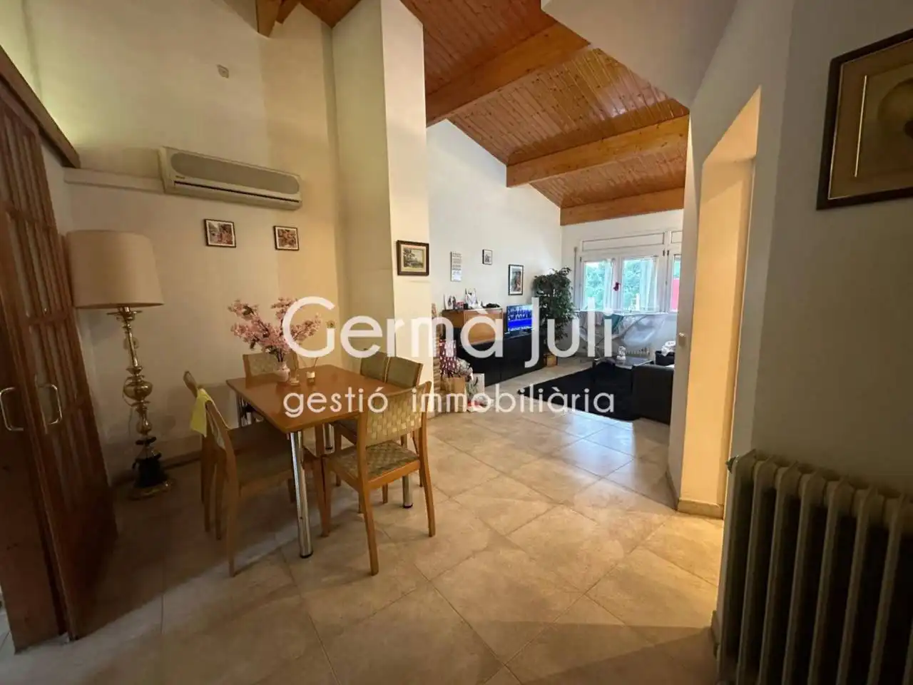 Sala d'estar de Casa o xalet en venda en Girona amb Calefacció i Terrassa