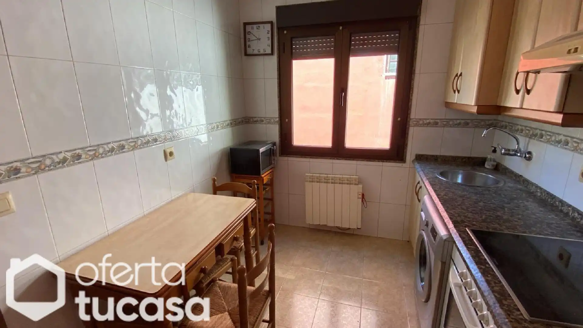 Cuina de Pis de lloguer en Langreo amb Calefacció, Forn i Rentadora