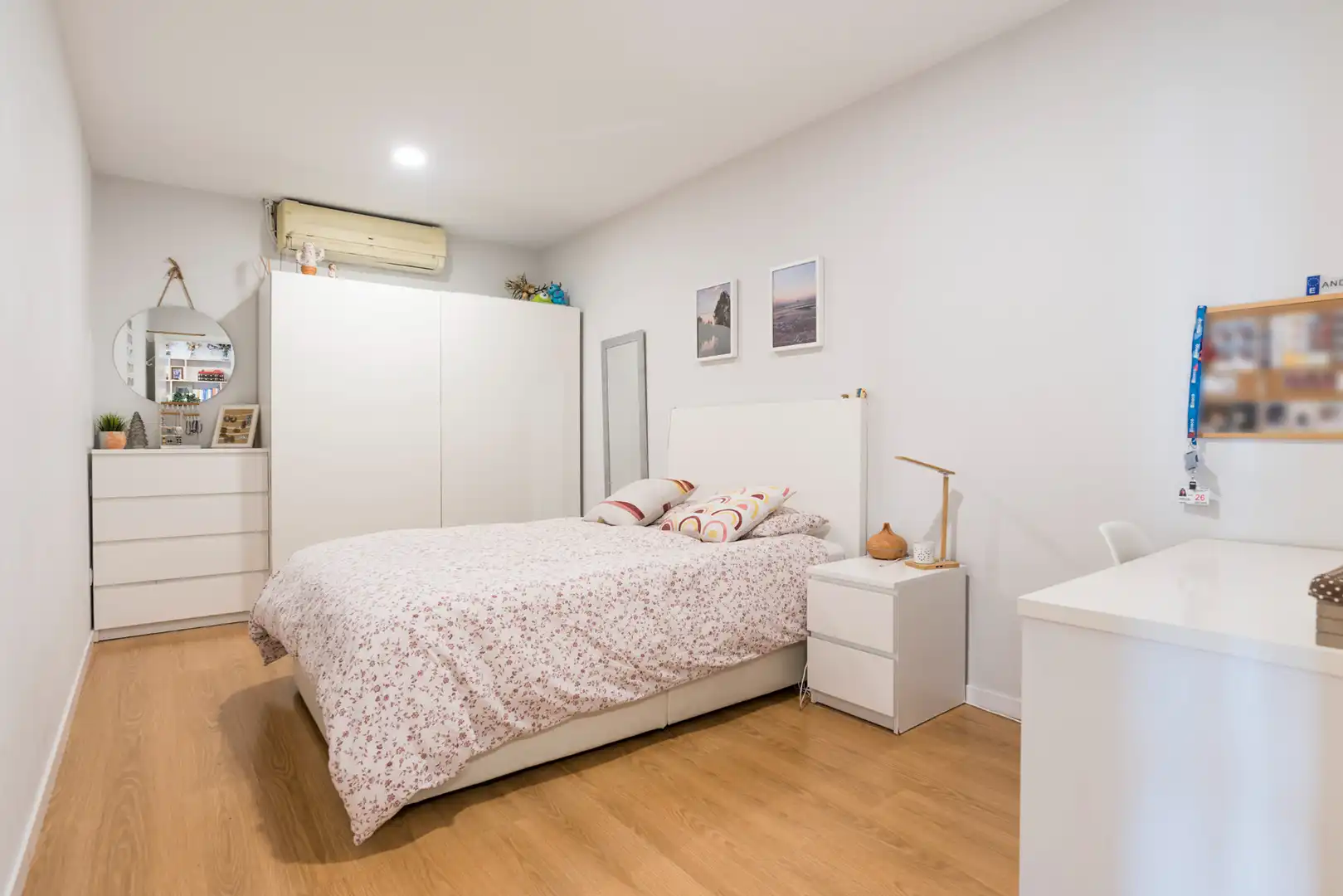 Habitación de Nave industrial en venta en Madrid