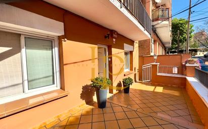 Exterior view of Single-family semi-detached for sale in Rubí  with Heating, Terrace and Oven