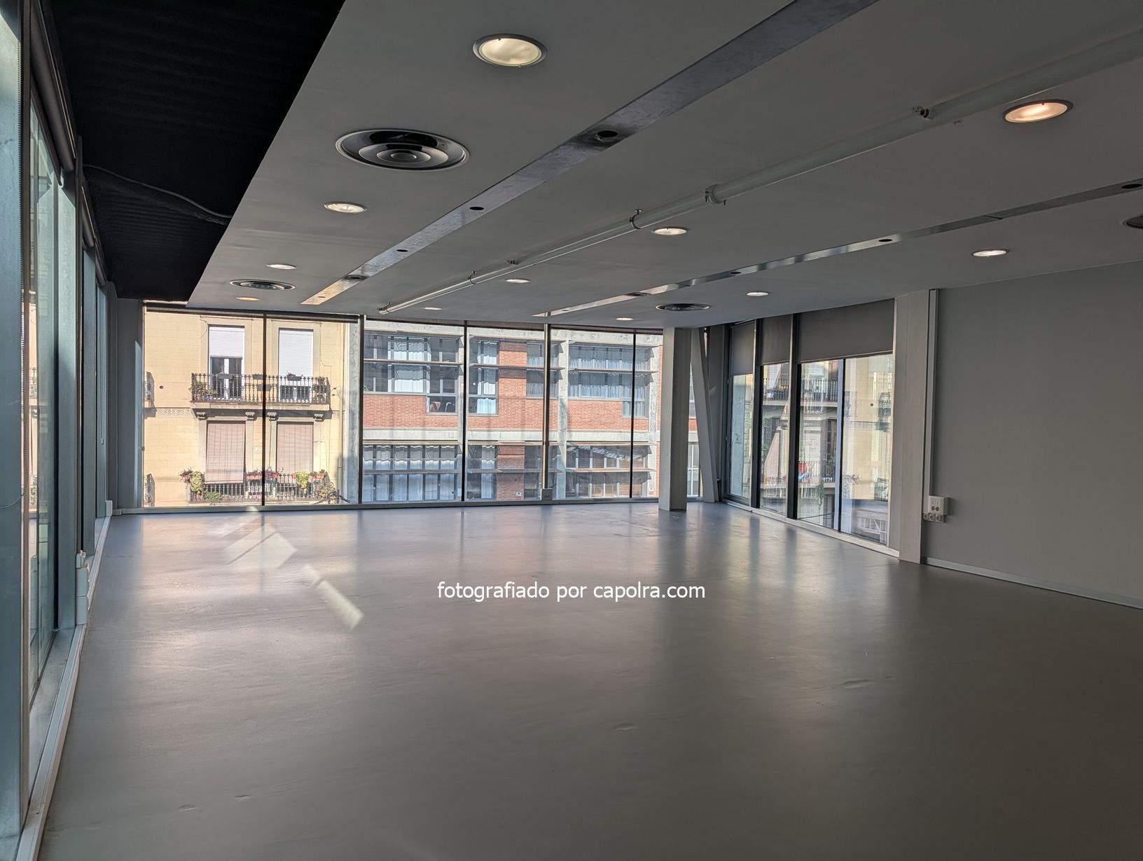Oficina de alquiler en  Barcelona Capital con Aire acondicionado y Calefacción