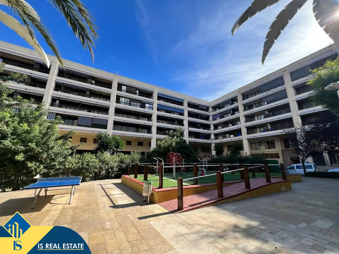 Duplex con ascensore in vendita a Las Viñas