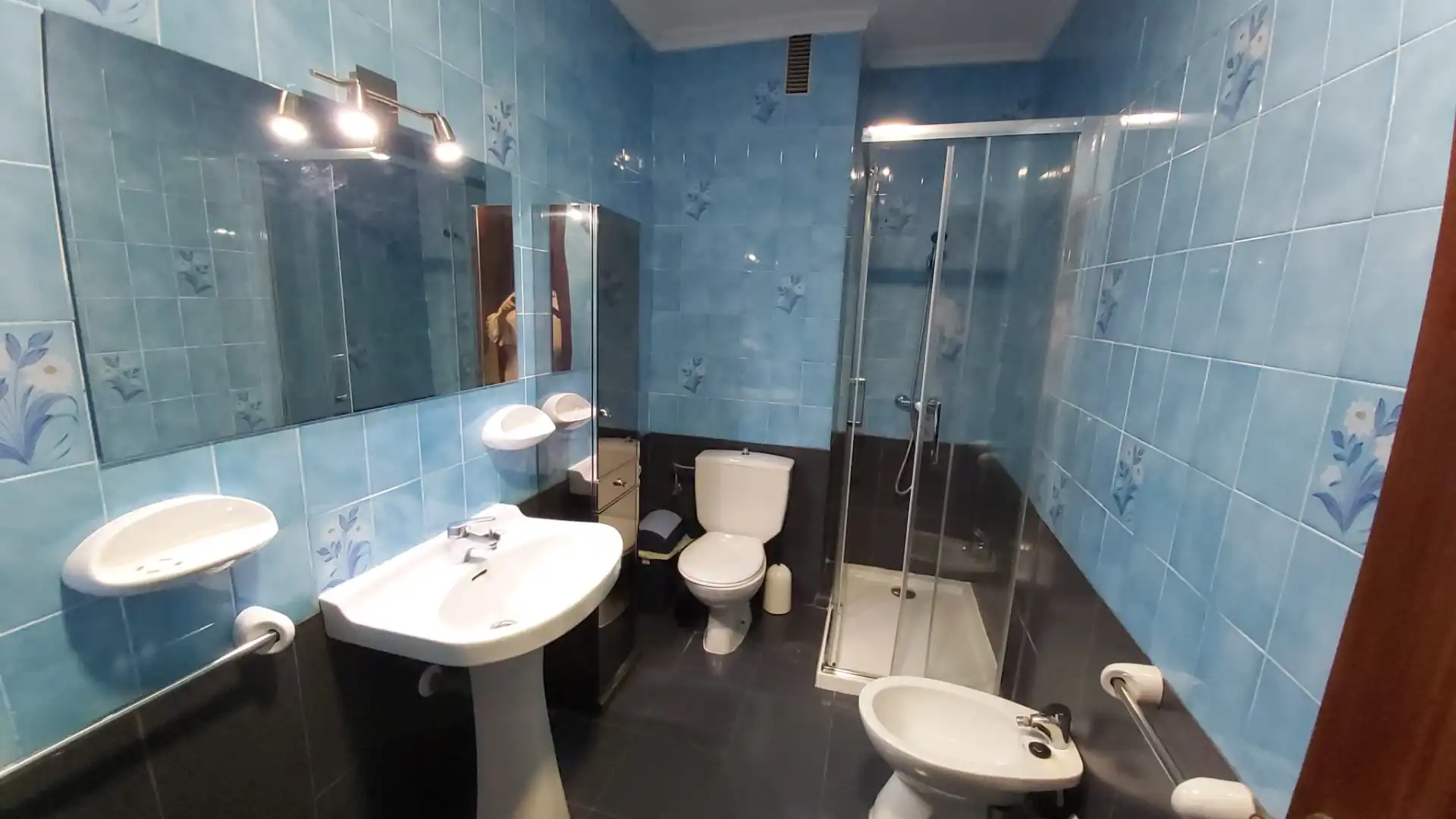 Badezimmer von Wohnung zur Miete in Jaén mit Klimaanlage, Terrasse und Möbliert