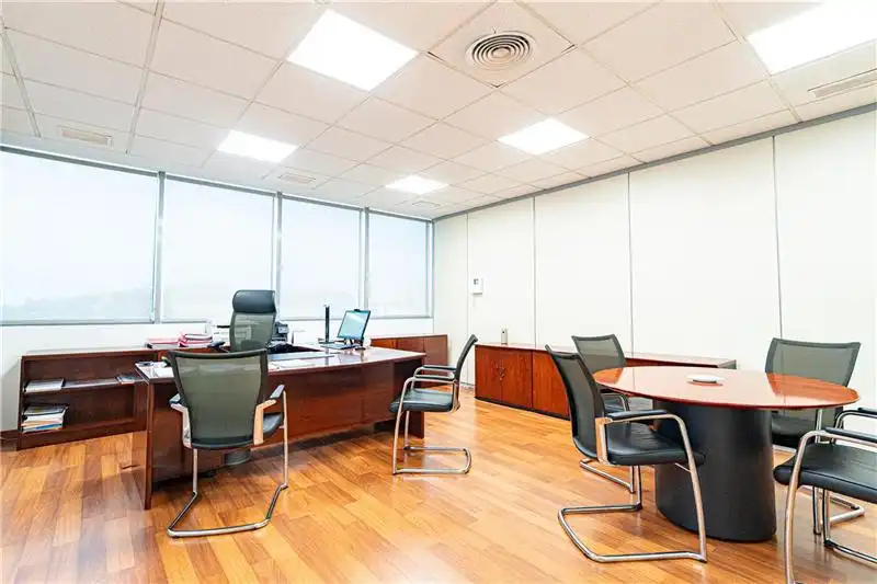 Office space with lift for sale in Nord