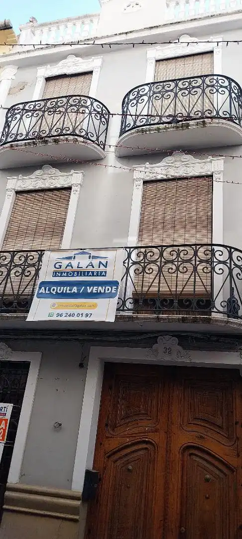 Außenansicht von Einfamilien-Reihenhaus zum Verkauf in Alzira