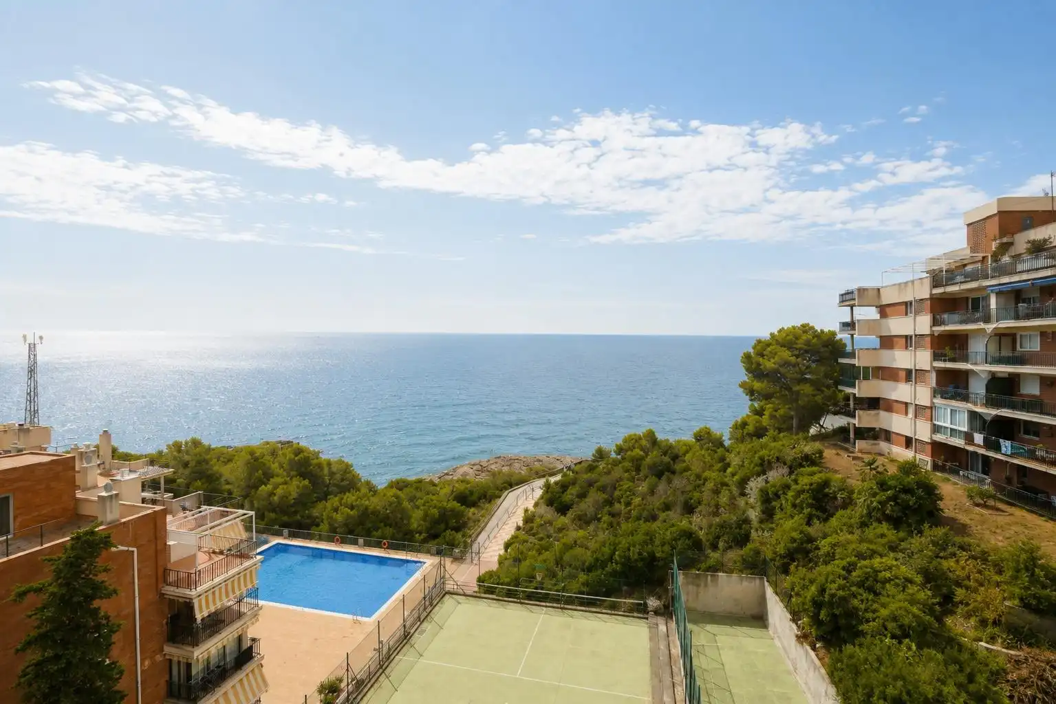 Piscina de Ático en venta en Salou con Aire acondicionado, Terraza y Piscina comunitaria