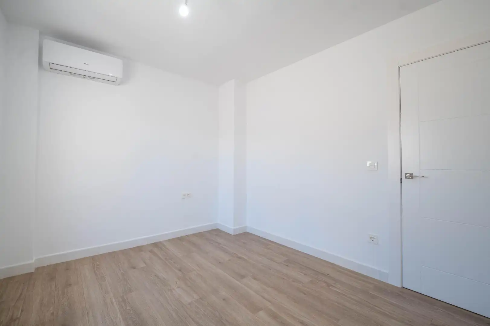 Habitación de Ático en venta en Granada con Aire acondicionado, Calefacción y Terraza