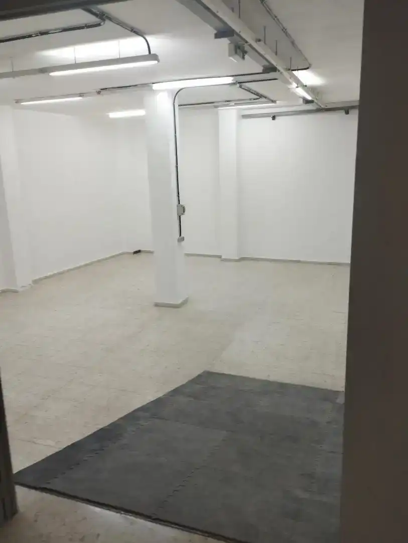 Commercial properties for rent in Gines  with Air Conditioner