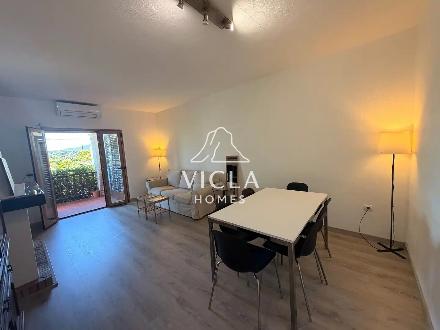 Bedroom of Flat for rent in Santa Eulària des Riu  with Air Conditioner, Heating and Parquet flooring