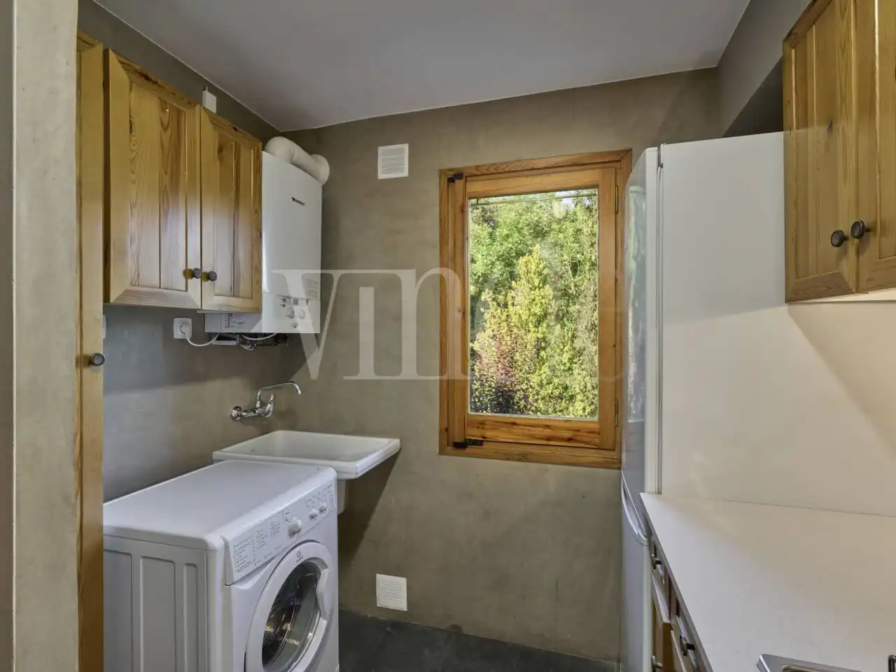 Garden of Detached homes for rent in Alp  with Heating and Parquet flooring
