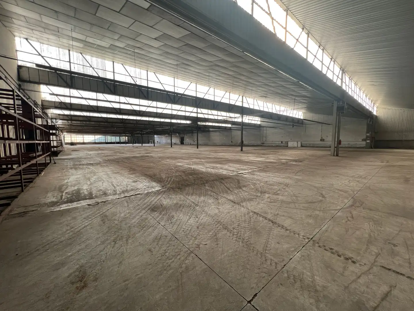 Nave industrial de alquiler en Sarria