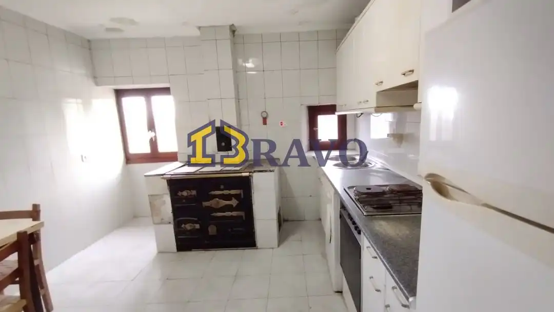 Cocina de Casa o chalet en venta en Merindad de Cuesta-Urria con Calefacción, Jardín privado y Amueblado
