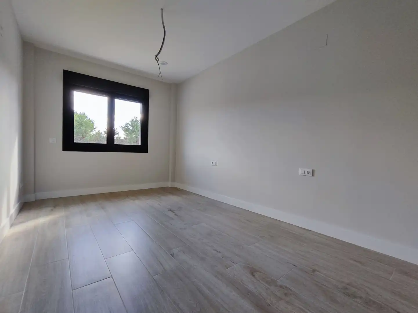 Dormitori de Casa o xalet en venda en Albelda de Iregua amb Calefacció, Jardí privat i Terrassa