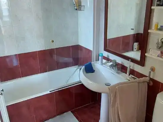 Bany de Pis en venda en Hondarribia amb Aire condicionat