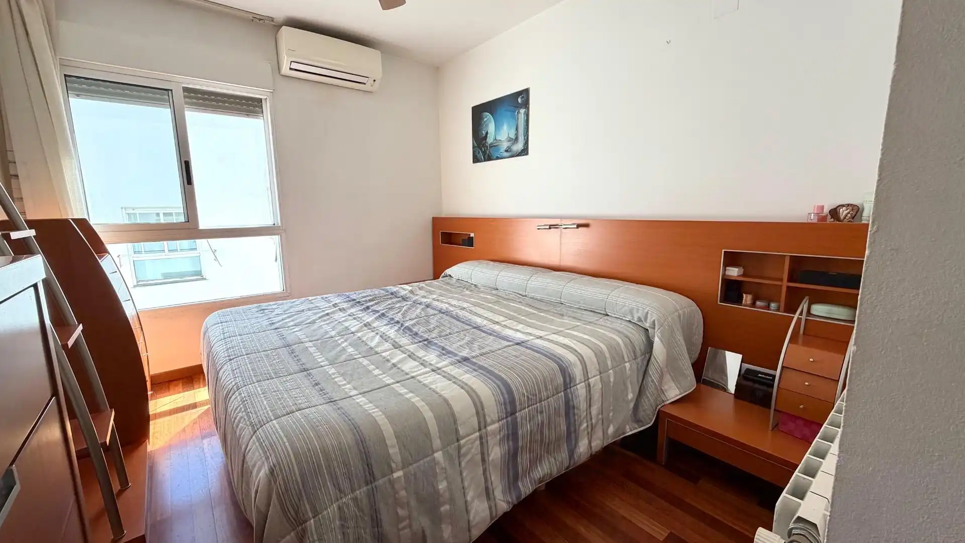 Bedroom of Attic for sale in Burjassot  with Air Conditioner, Heating and Terrace