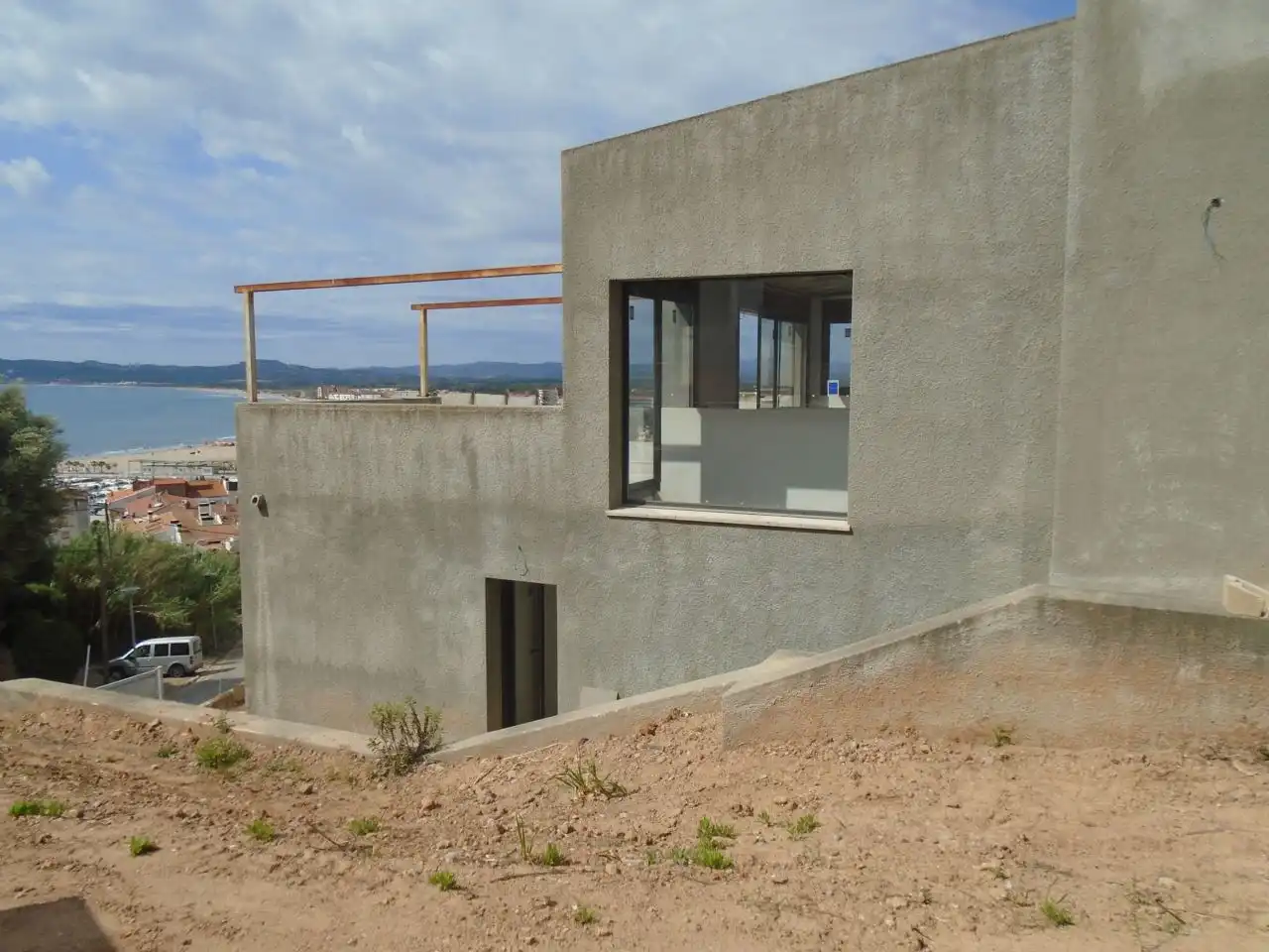 Vista exterior de Casa o xalet en venda en L'Estartit amb Aire condicionat, Calefacció i Jardí privat