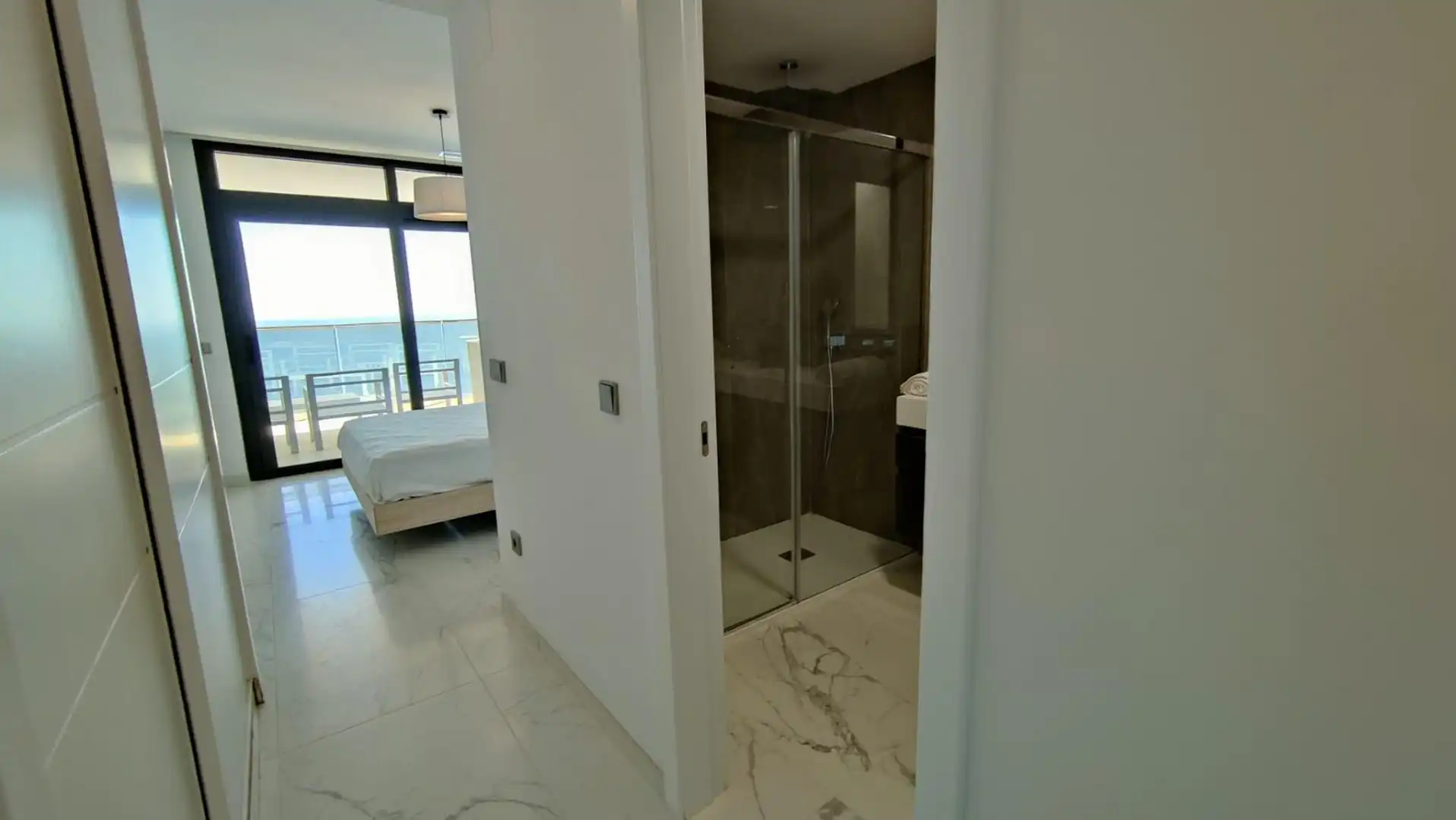 Baño de Ático en venta en Benidorm con Aire acondicionado, Jardín privado y Terraza
