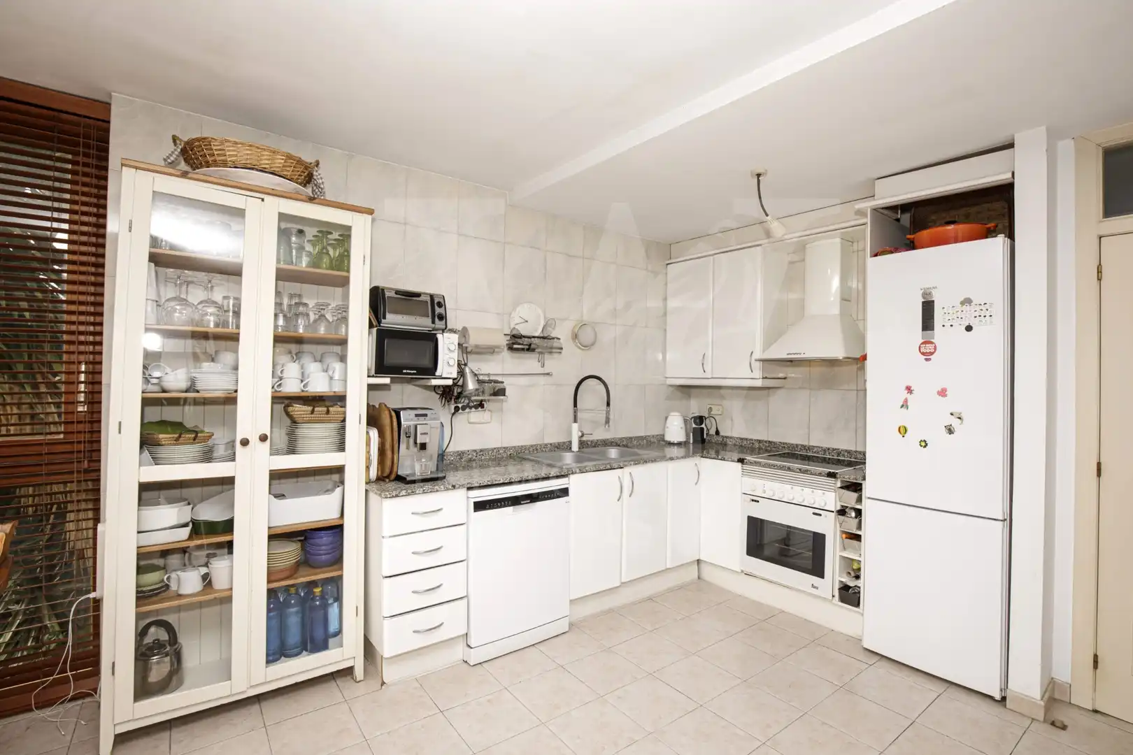 Cocina de Casa adosada en venta en Alella con Aire acondicionado, Calefacción y Jardín privado