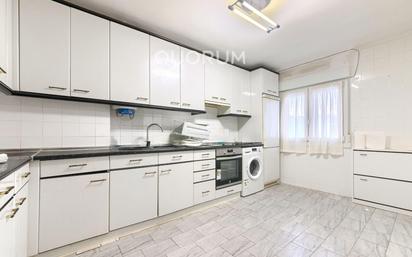 Kitchen of Flat for sale in Barakaldo 