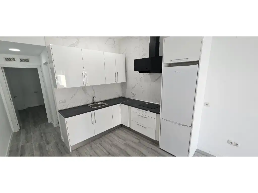 Flat for sale in Calle Miami, 1, La Carihuela - Los Nidos