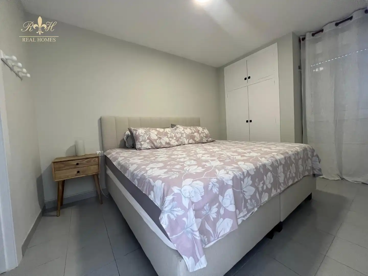Habitación de Ático de alquiler en L'Alfàs del Pi con Aire acondicionado, Calefacción y Terraza