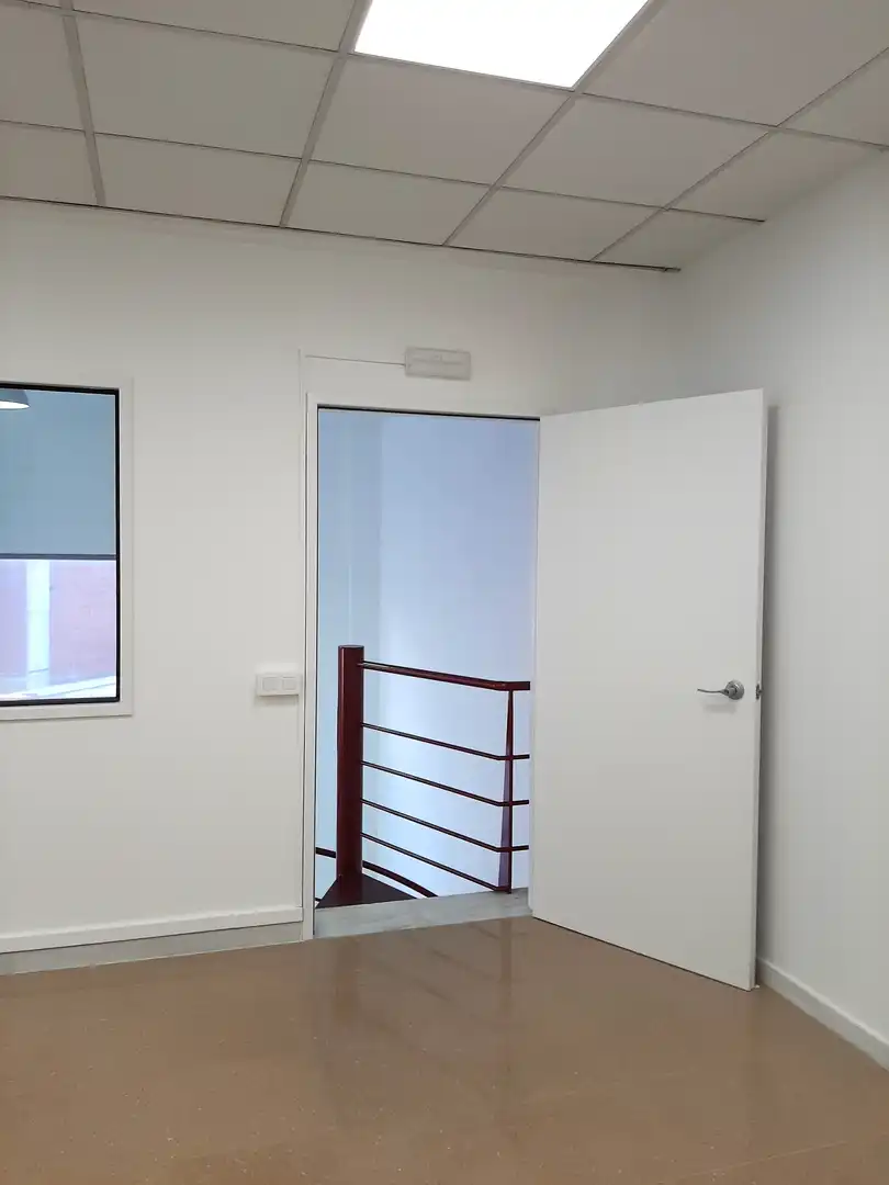 Local de lloguer en Cornellà de Llobregat