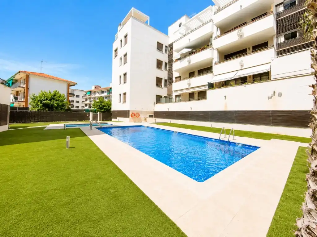 Swimming pool of Flat for sale in El Vendrell  with Heating, Private garden and Oven