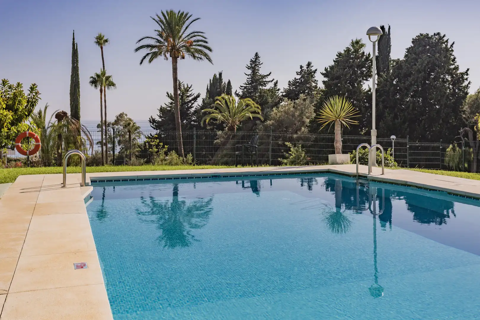 Piscina de Apartament en venda en Marbella amb Terrassa, Piscina i Internet