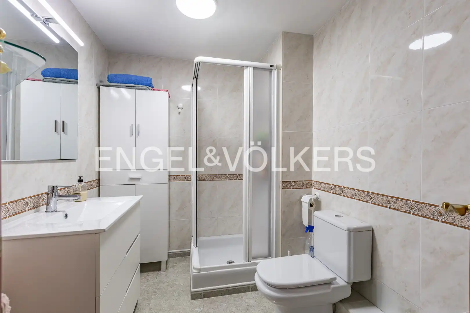 Bathroom of Detached homes for sale in Rubí  with Air Conditioner, Heating and Parquet flooring