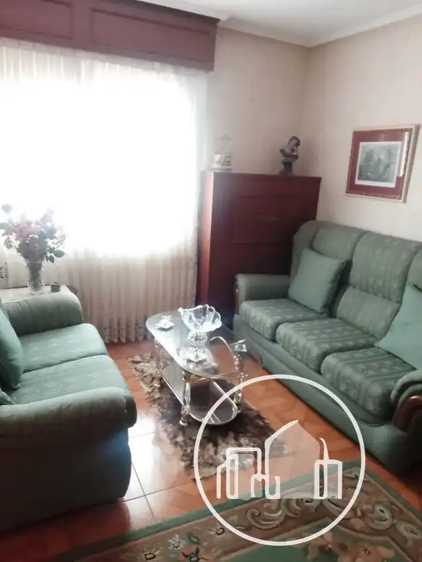 Sala de estar de Piso en venta en Valle de Losa con Calefacción y Trastero