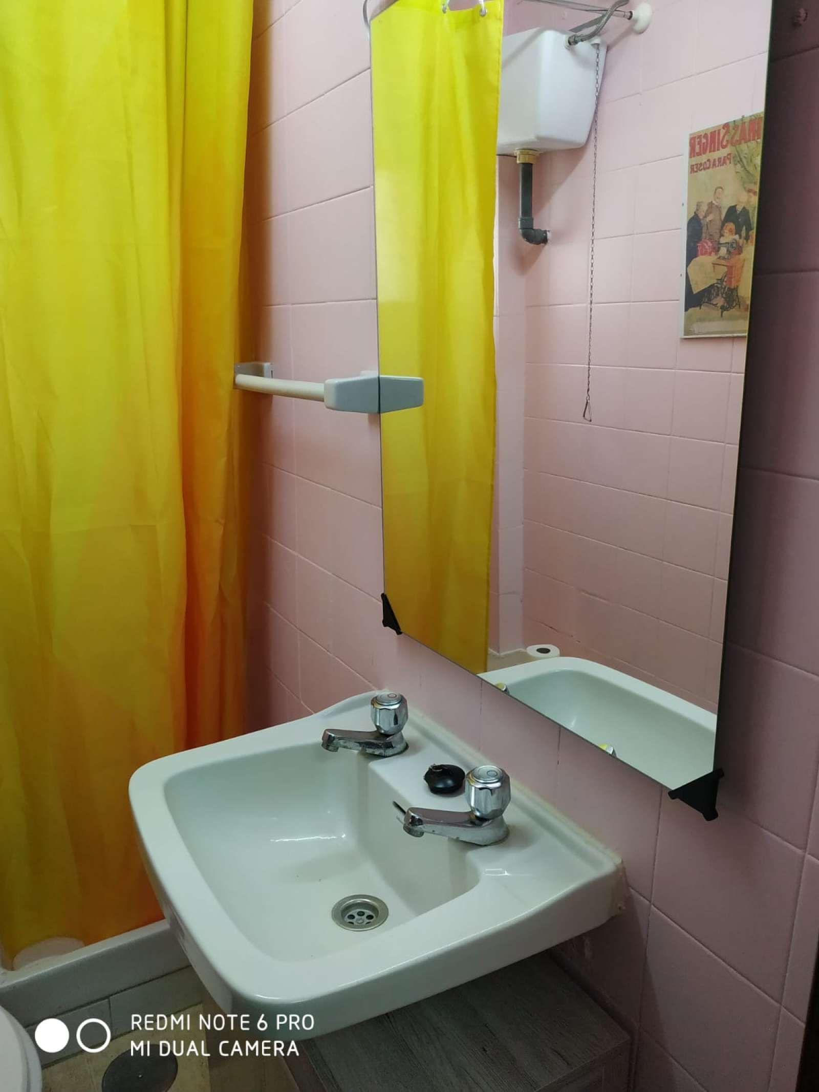 Bathroom of Apartment to share in  Jaén Capital  with Air Conditioner, Heating and Terrace