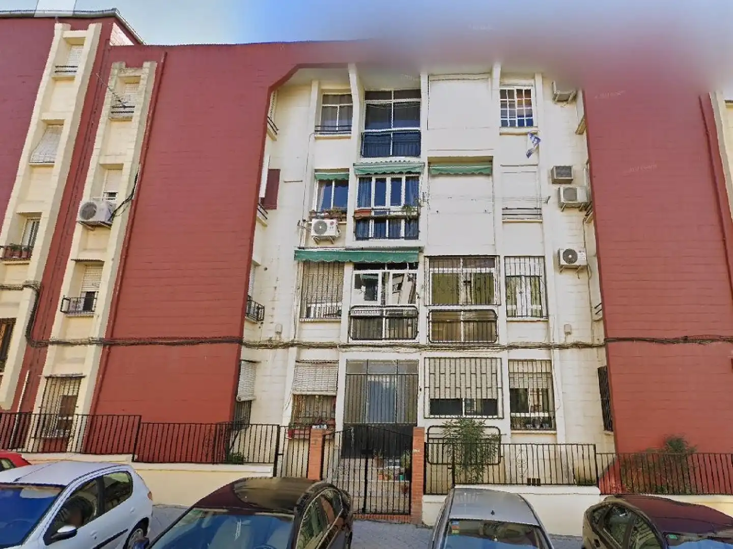 Vista exterior de Piso en venta en  Granada Capital