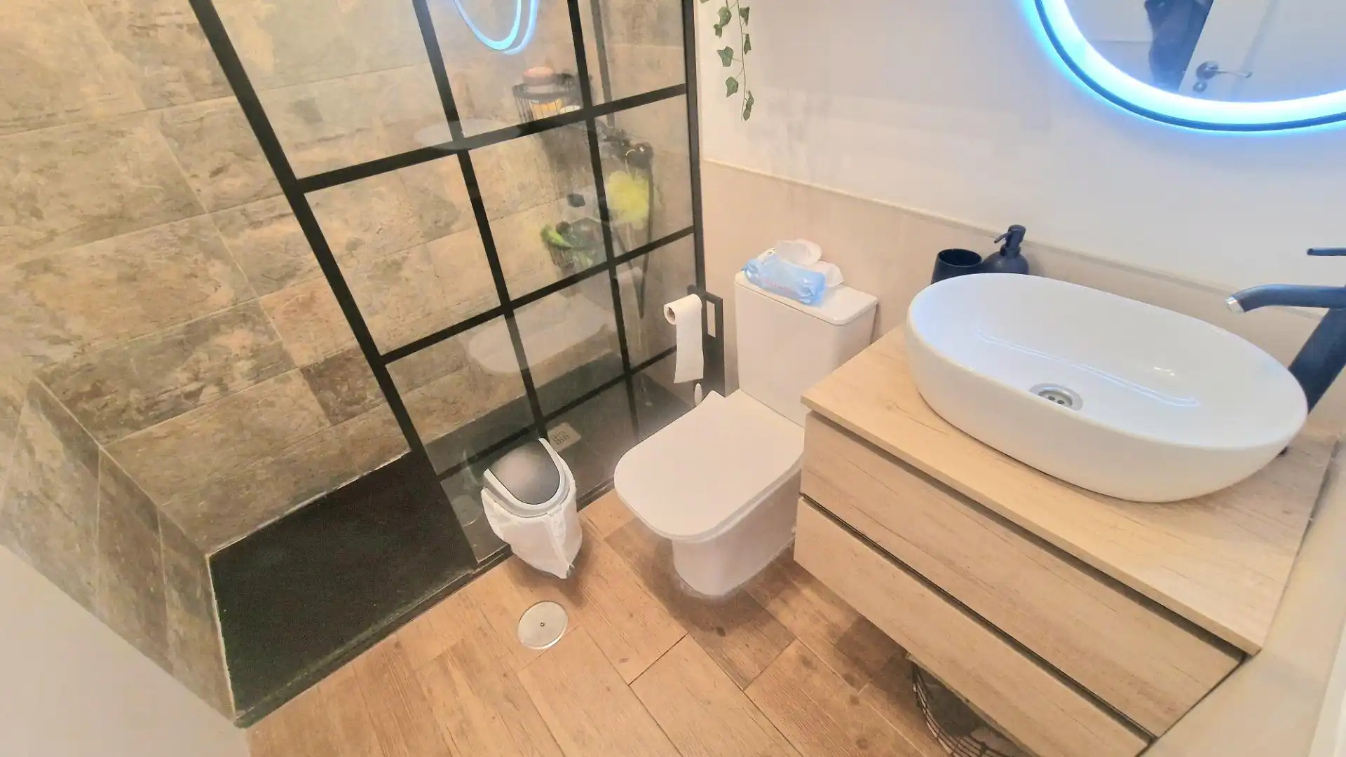 Baño de Piso en venta en Mijas con Aire acondicionado, Calefacción y Terraza