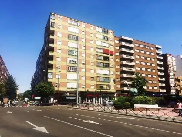 Außenansicht von Garage zur Miete in Rondilla