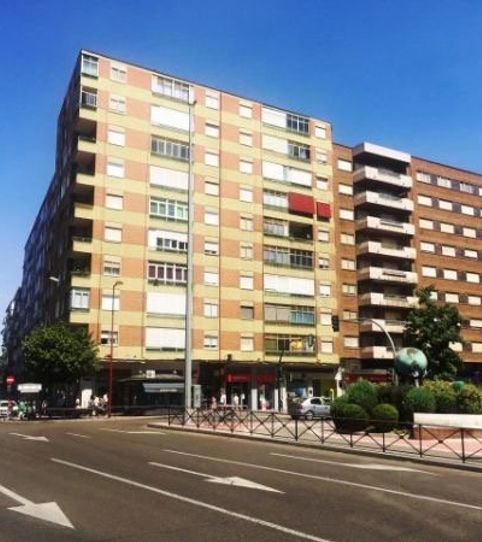 Foto 2 von Garage zur Miete in Avenida Palencia, Rondilla, Valladolid Capital
