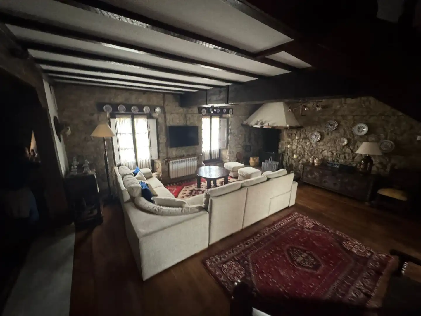 Sala d'estar de Casa adosada en venda en Llanes amb Calefacció, Jardí privat i Parquet