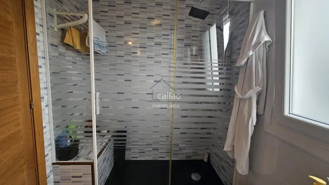 Baño de Piso para compartir en Fene, A Coruña