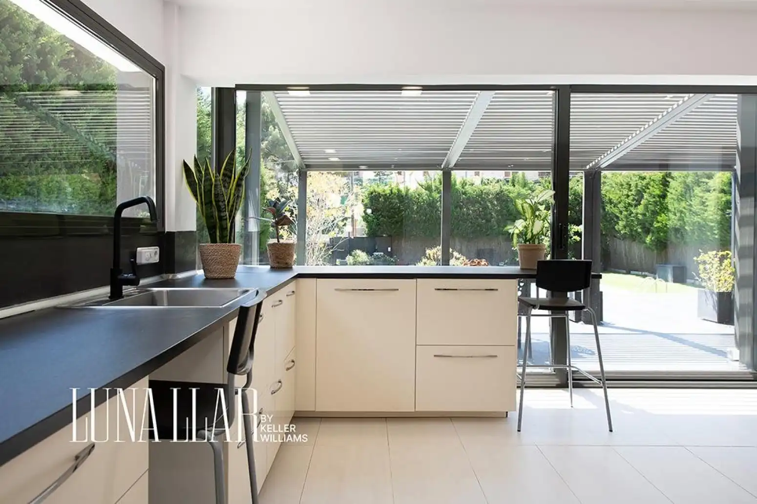 Kitchen of Houses for sale in Castelldefels  with Air Conditioner, Heating and Parquet flooring