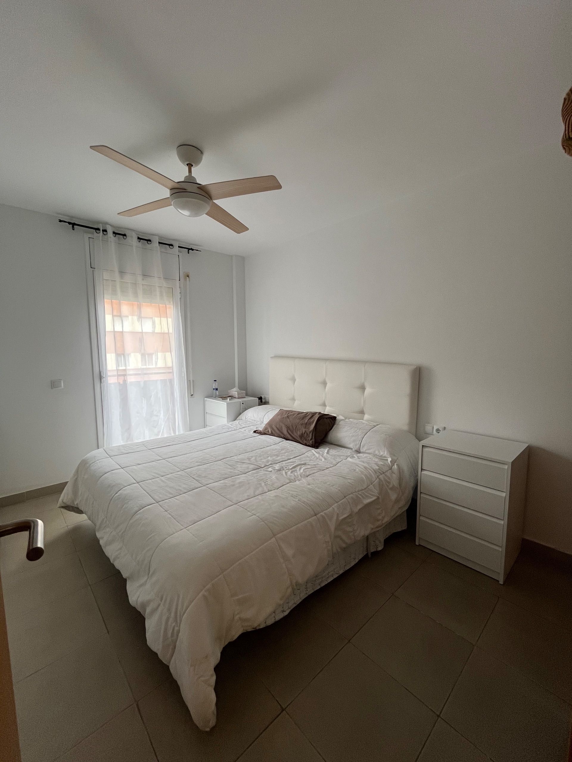 Habitación de Piso en venta en Salt con Aire acondicionado