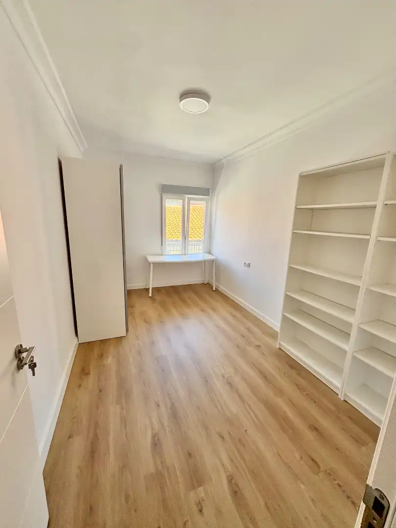 Habitación de Piso de alquiler en Plasencia con Aire acondicionado, Terraza y Amueblado
