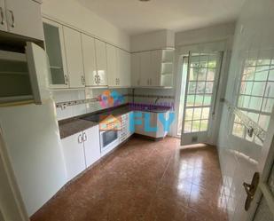 Kitchen of Flat for sale in Ourense Capital   with Parquet flooring, Terrace and Balcony