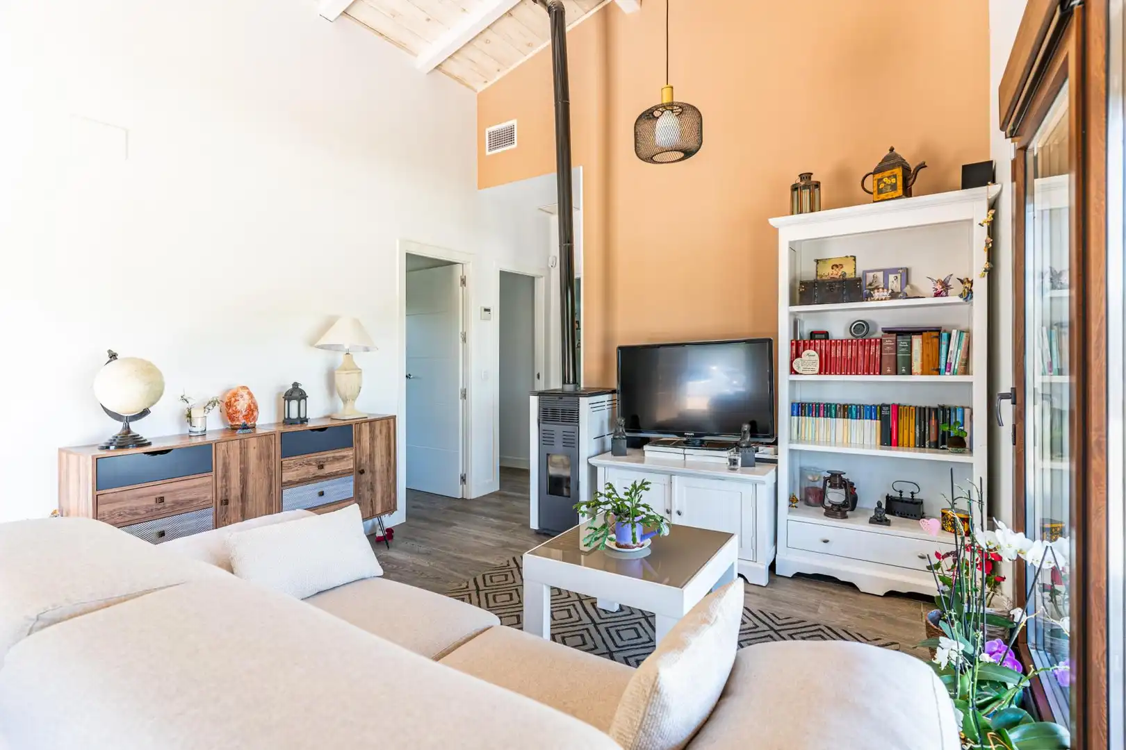 Wohnzimmer von Haus oder Chalet zum Verkauf in Yuncos mit Klimaanlage, Heizung und Privatgarten