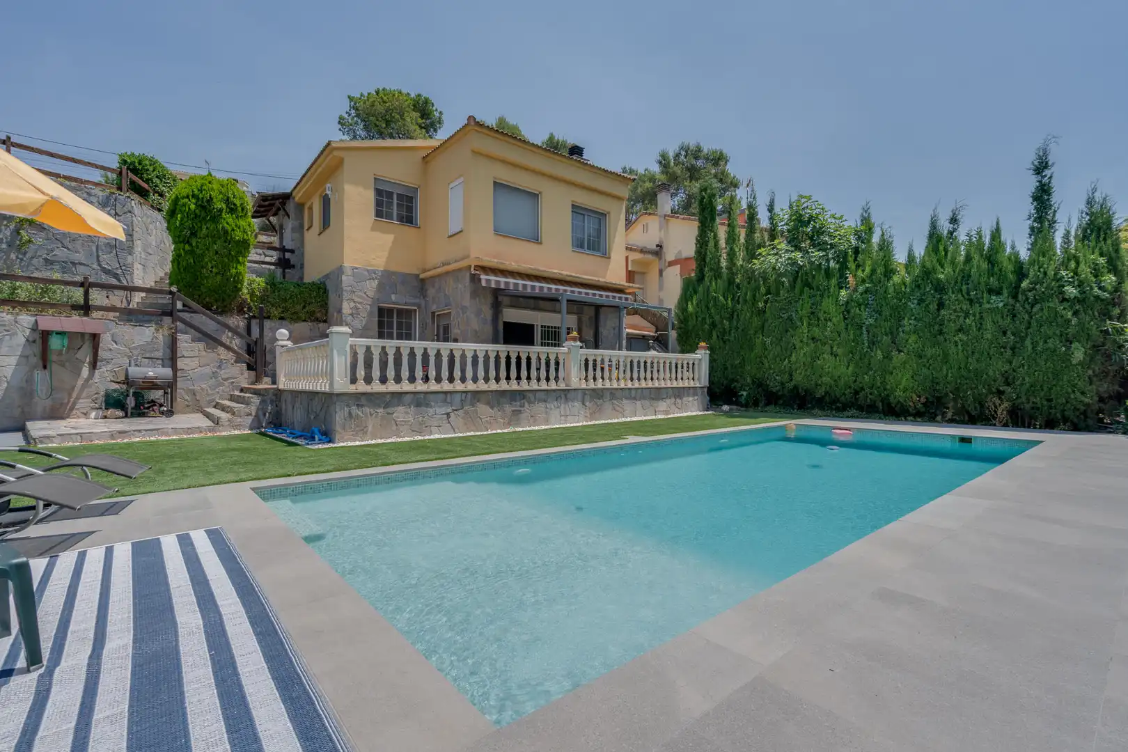 Xalet amb piscina en venda a Carrer de les Roselles, imagen 3