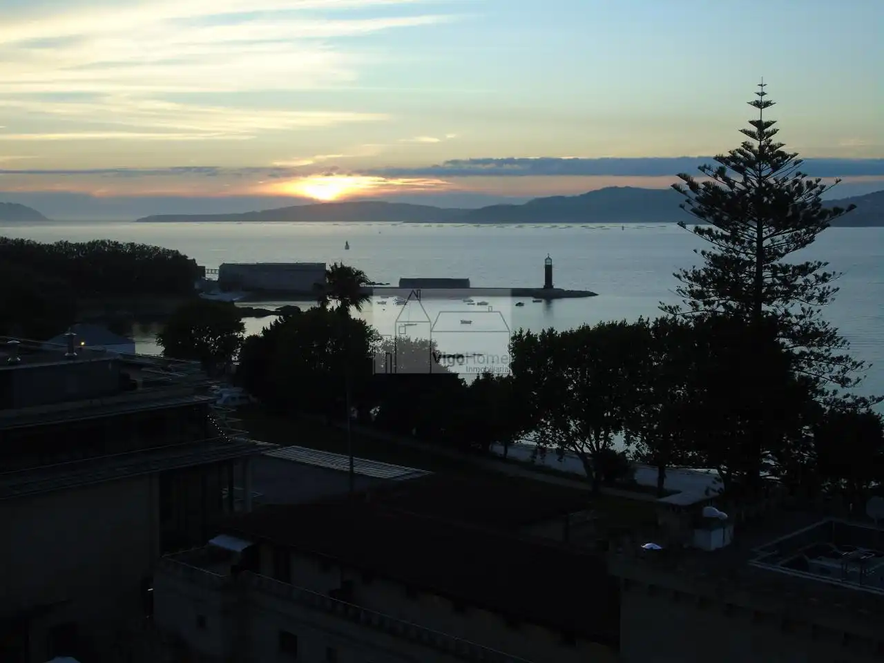 Exterior view of Flat for rent in Vigo   with Heating, Swimming Pool and Furnished