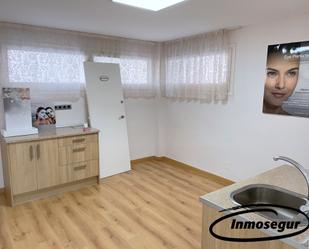 Cuina de Local en venda en Salou amb Aire condicionat, Calefacció i Parquet