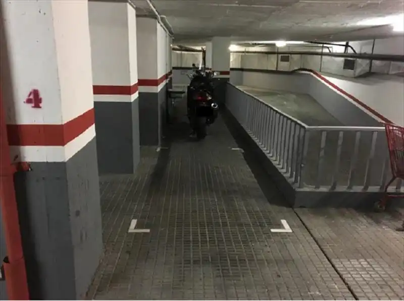 Parcheggio in vendita a Les Corts, imagen 3